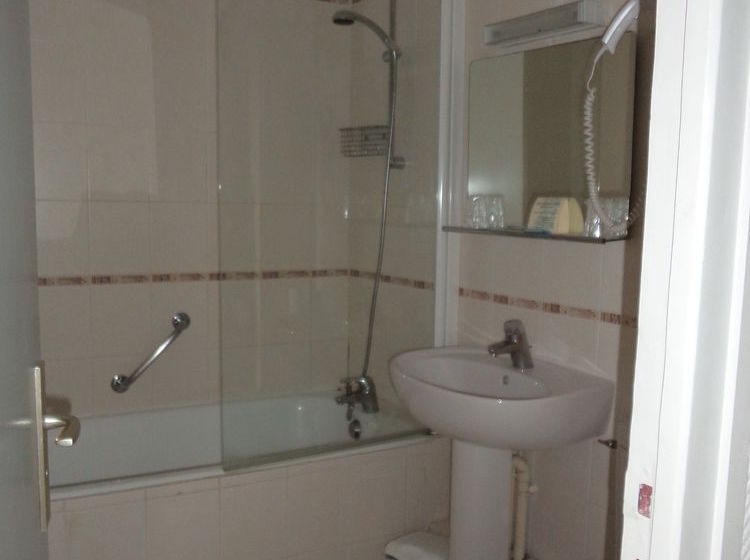 Brit Hotel Du Commerce  | Bergerac | Dordogne | France 17