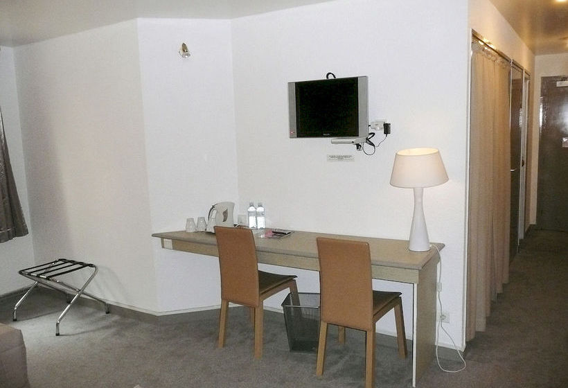 Brit Hotel Du Commerce  | Bergerac | Dordogne | France 8