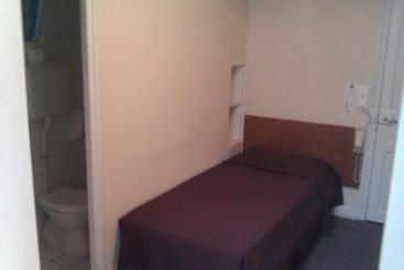 Hôtel Moderne  | Vichy | Allier | France 2