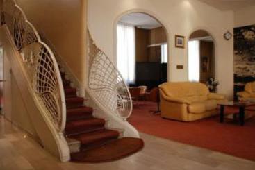 Hôtel Moderne  | Vichy | Allier | France 7