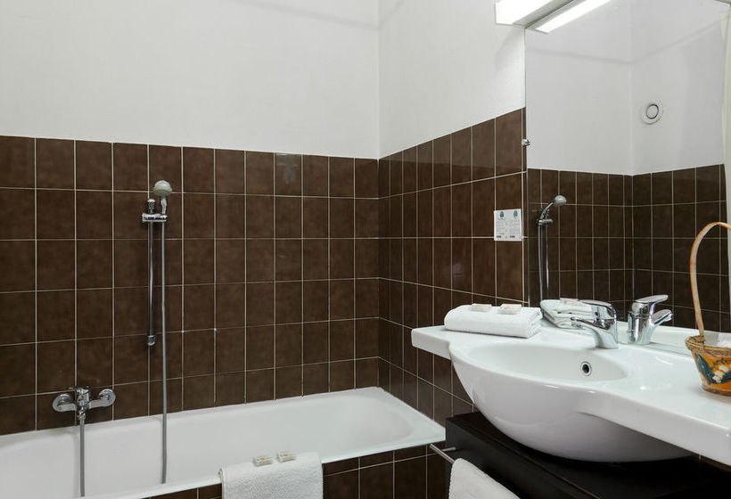 Comfort Hotel Galaxie   | Saint Laurent du Var | Alpes-Maritimes | France 13