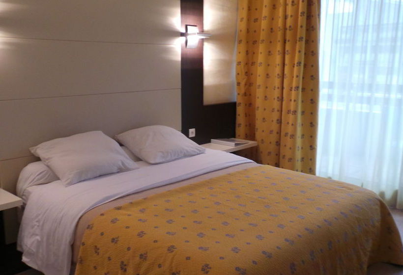 Comfort Hotel Galaxie   | Saint Laurent du Var | Alpes-Maritimes | France 8