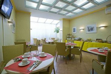 Hôtel Oasis  | Nice | Alpes-Maritimes | France 18