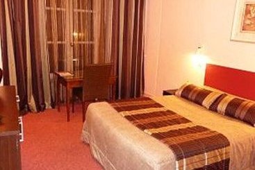 Hotel Du Plat d'Etain  | Poitiers | Vienne | França 2