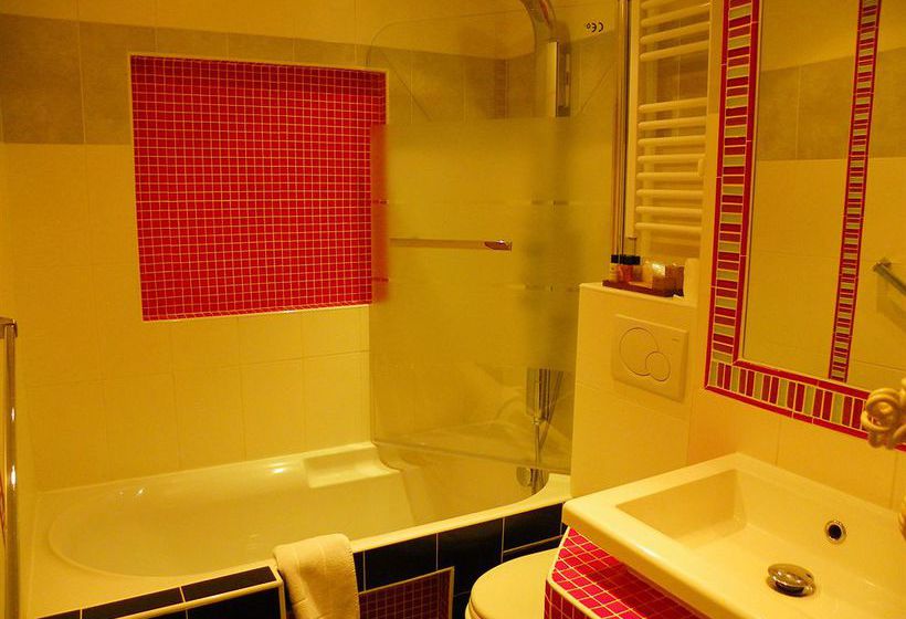 Hôtel Poussin  | Paris | Paris | France 1