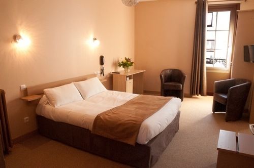 Hôtel Des Pyrenees  | Angoulême | Charente | France 6