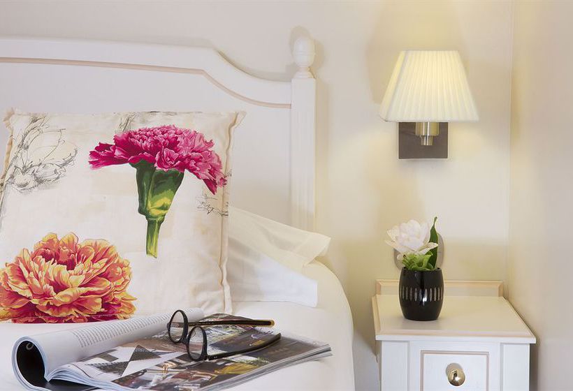 Hôtel Queen Mary  | Paris | Paris | France 16