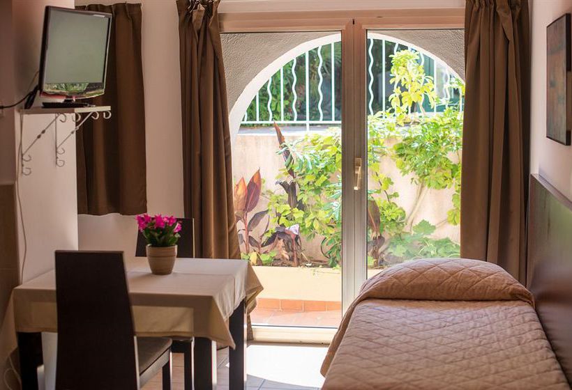 Hôtel Reine d'Azur  | Roquebrune-cap-Martin | Alpes-Maritimes | France 16