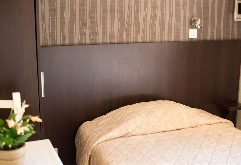 Hôtel Reine d'Azur  | Roquebrune-cap-Martin | Alpes-Maritimes | France 19