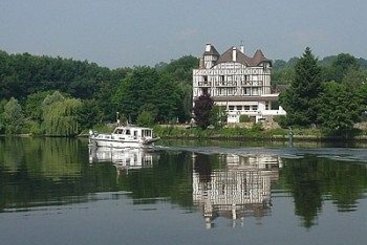Hotel Hostellerie Saint Pierre  | St Pierre du Vauvray | Eure | France