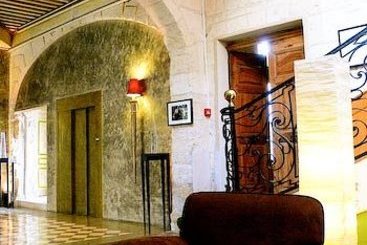 Hôtel Saint Trophime  | Arles | Bouches du Rhone | France 12