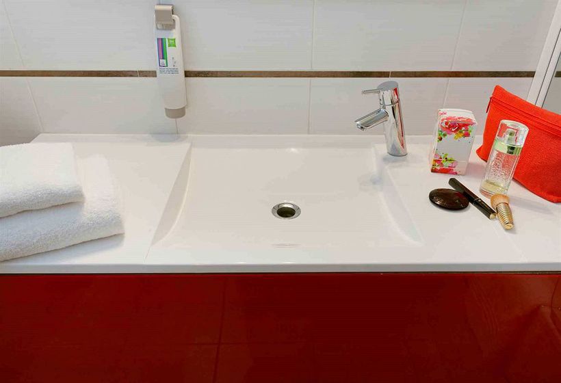 Hôtel Ibis Styles Annecy Gare Centre  | Annecy | Haute-Savoie | France 8