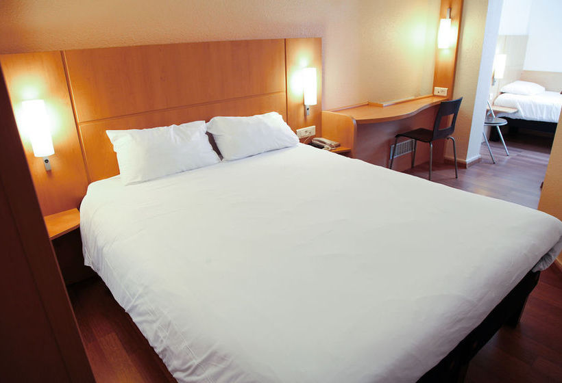 Hôtel Ibis Brest Centre  | Brest | Finistere | France 12