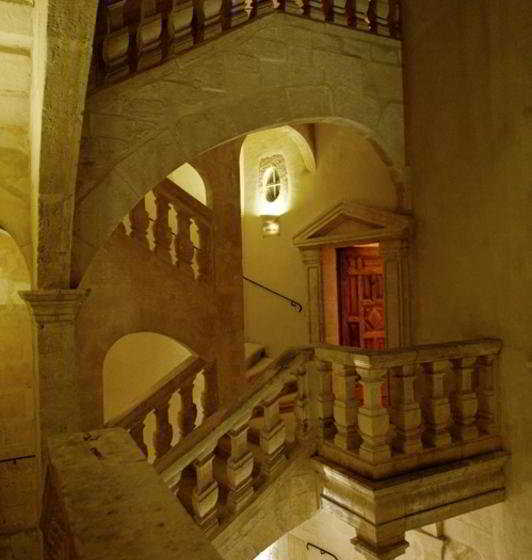 Hotel Marquis De La Baume Nimes