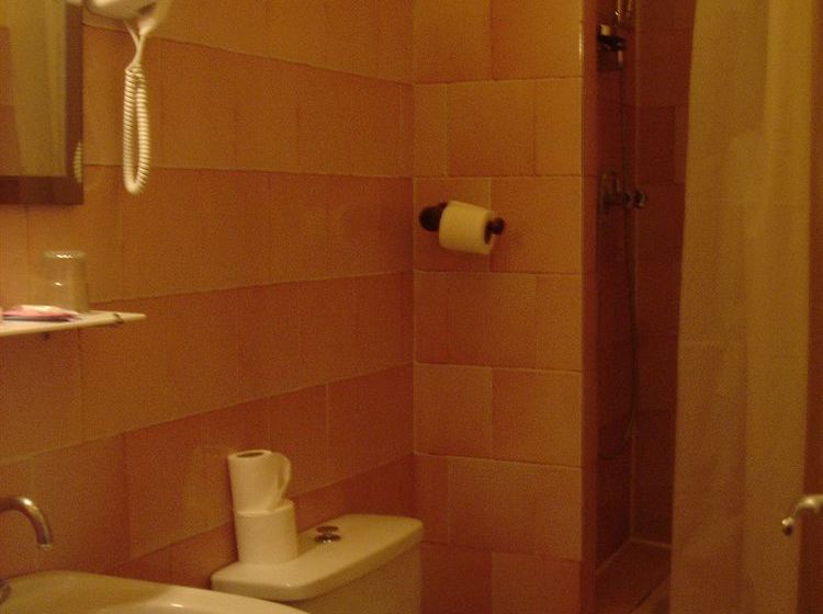 Hôtel Des 3 Nations  | Paris | Paris | France 7