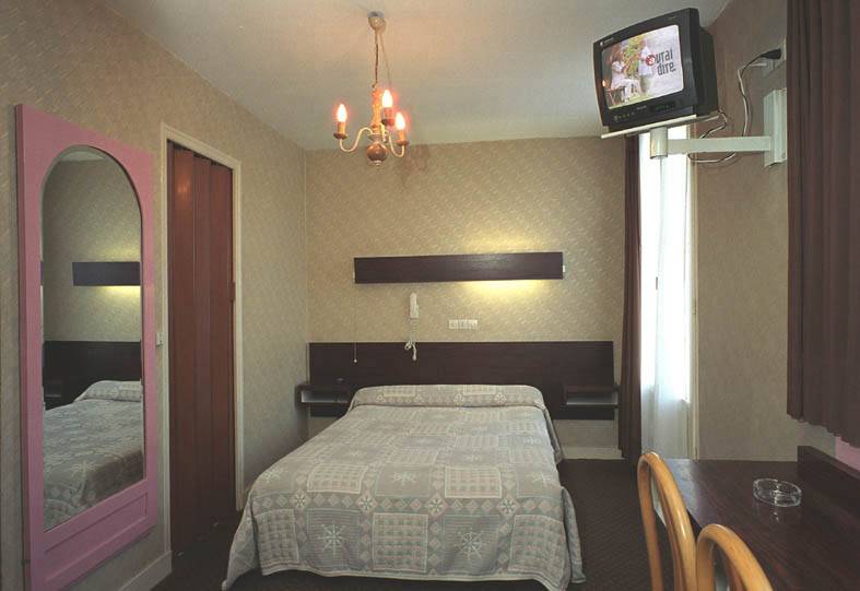 Hôtel Des 3 Nations  | Paris | Paris | France 9