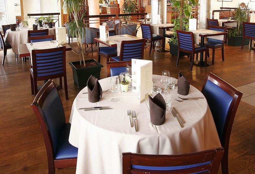 Hotel Kyriad Prestige Le Bourget Aeroport