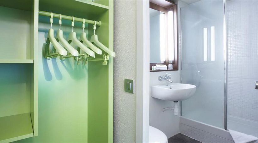 Hôtel Campanile La Verriere  | La Verriere | Yvelines | France 13