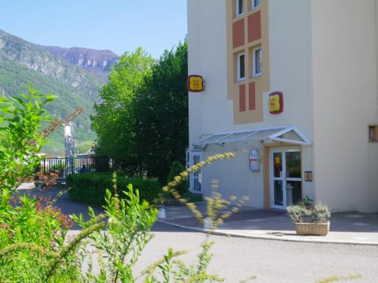 P'tit Dej-HOTEL Voreppe Amys  | Voreppe | Isere | France 16