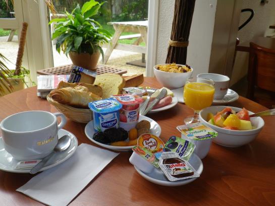 P'tit Dej-HOTEL Voreppe Amys  | Voreppe | Isere | France 6