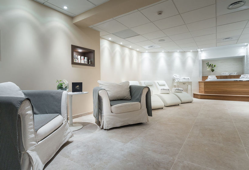 Hotel Cezanne  | Cannes | Alpes-Maritimes | France 18