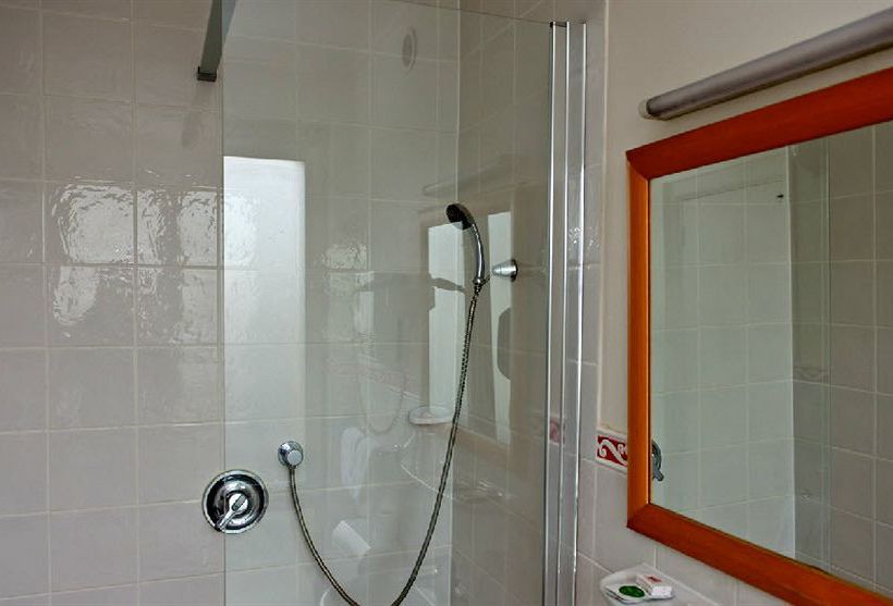 Hôtel Richmond Gare du Nord  | Paris | Paris | France 9