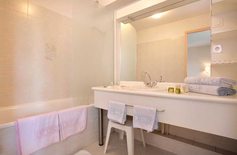 Hôtel L'Arc En Ciel  | Thonon les Bains | Haute-Savoie | France 6