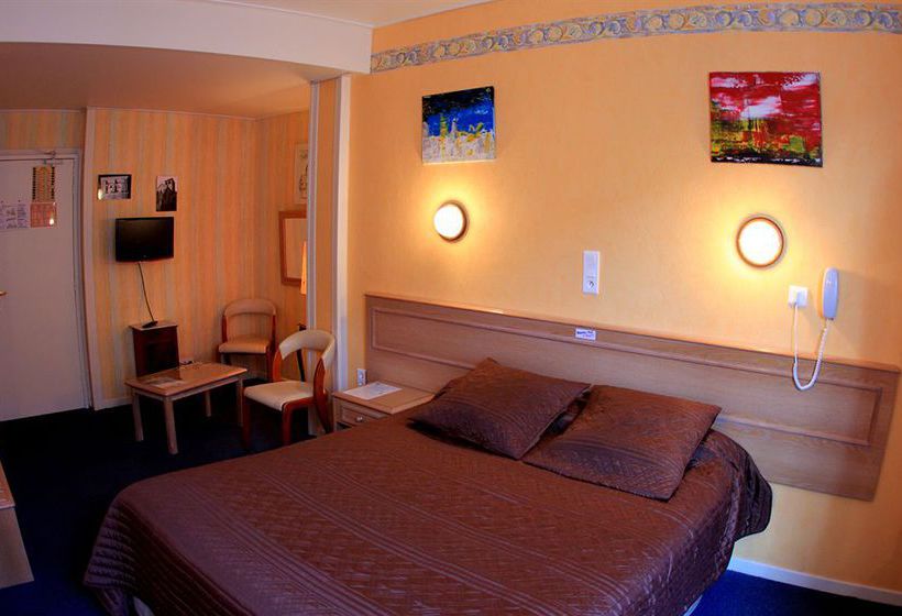 Hôtel De La Basilique  | Paray le Monial | Saone-et-Loire | France 10