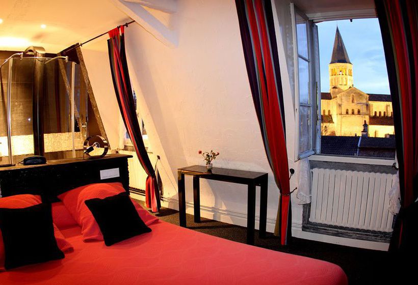 Hôtel De La Basilique  | Paray le Monial | Saone-et-Loire | France 12