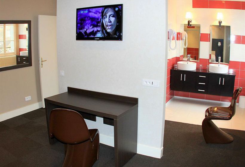 Hôtel De La Basilique  | Paray le Monial | Saone-et-Loire | France 17