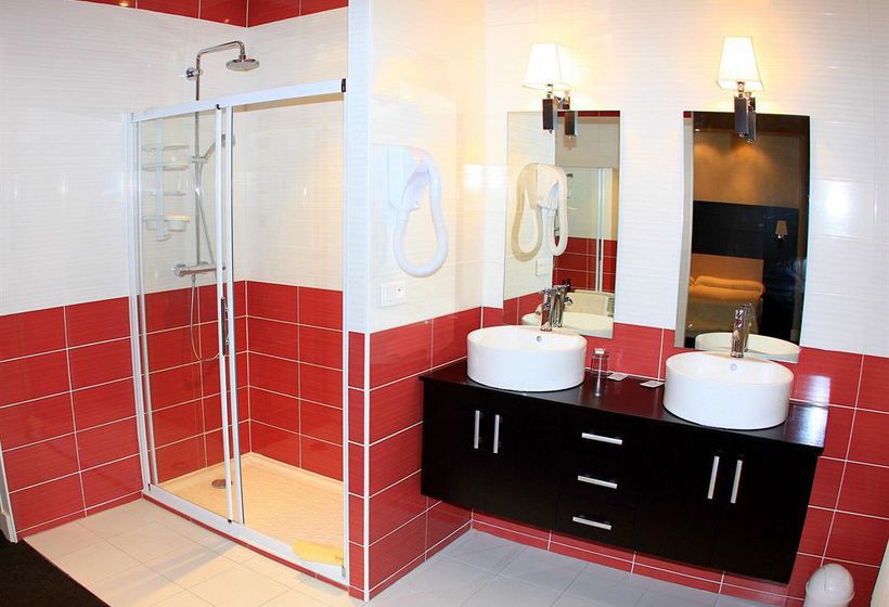 Hôtel De La Basilique  | Paray le Monial | Saone-et-Loire | France 19