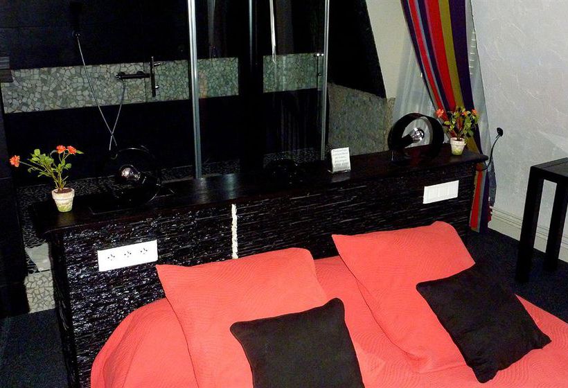 Hôtel De La Basilique  | Paray le Monial | Saone-et-Loire | France 3