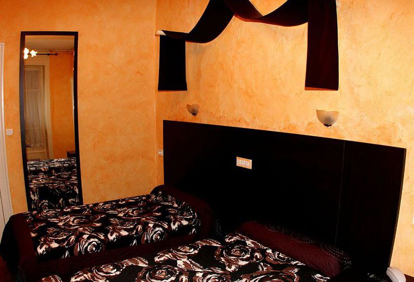 Hôtel De La Basilique  | Paray le Monial | Saone-et-Loire | France 5