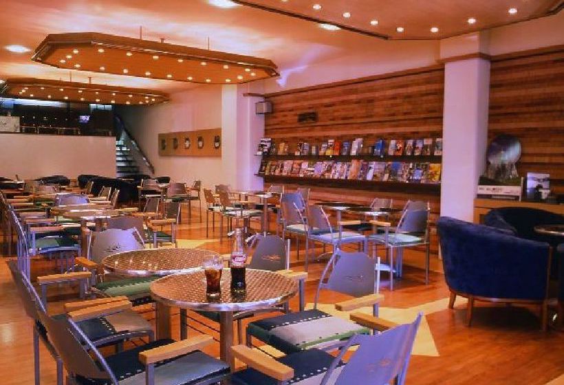 Hôtel Christina  | Lourdes | Hautes-Pyrenees | France 8