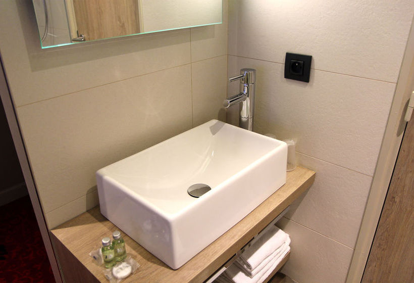 Comfort Hotel Saint Pierre   | Paris | Paris | France 2