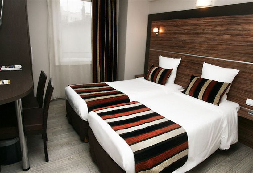 Comfort Hotel Mouffetard Quartier Latin Paris 5  | Paris | Paris | France 1