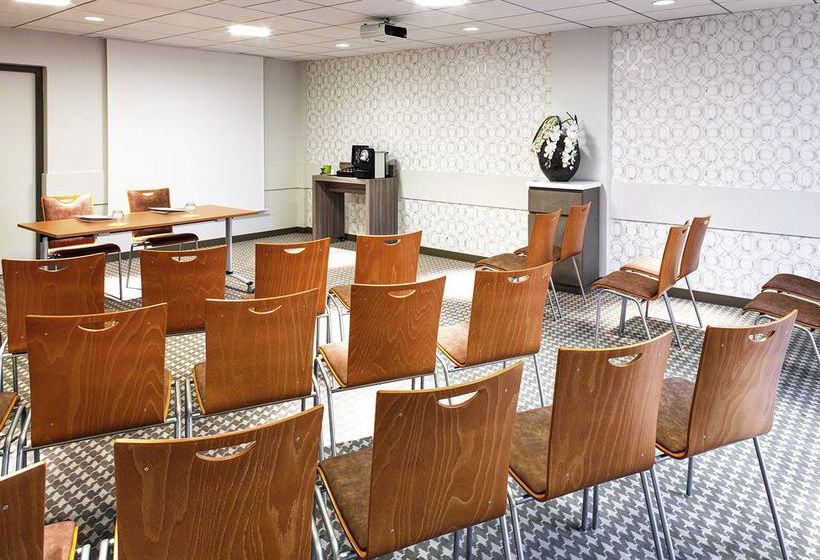 Hôtel Ibis Styles Clermont Ferrand Aéroport  | Clermont Ferrand | Puy-de-Dome | France 7