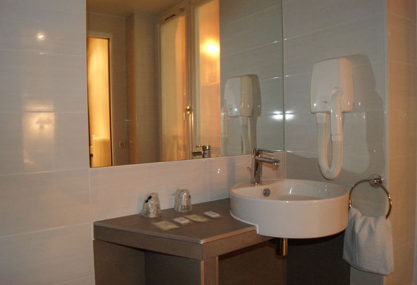 Hôtel D'Amiens  | Paris | Paris | France 17