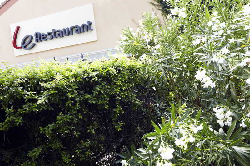 Hôtel Gril Campanile  | Aix-en-Provence | Bouches du Rhone | France 17