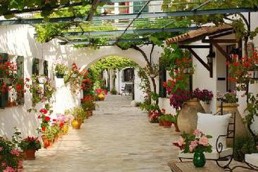 Hôtel Hameau  | St Paul de Vence | Alpes-Maritimes | France 1