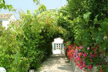 Hôtel Hameau  | St Paul de Vence | Alpes-Maritimes | France 11