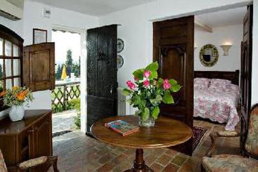 Hôtel Hameau  | St Paul de Vence | Alpes-Maritimes | France 14