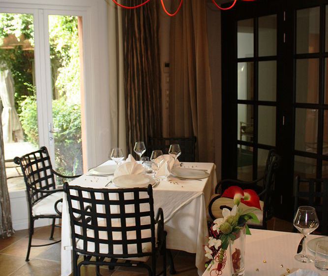 L'Aréna Hôtel & Restaurant  | Frejus | Var | France 19