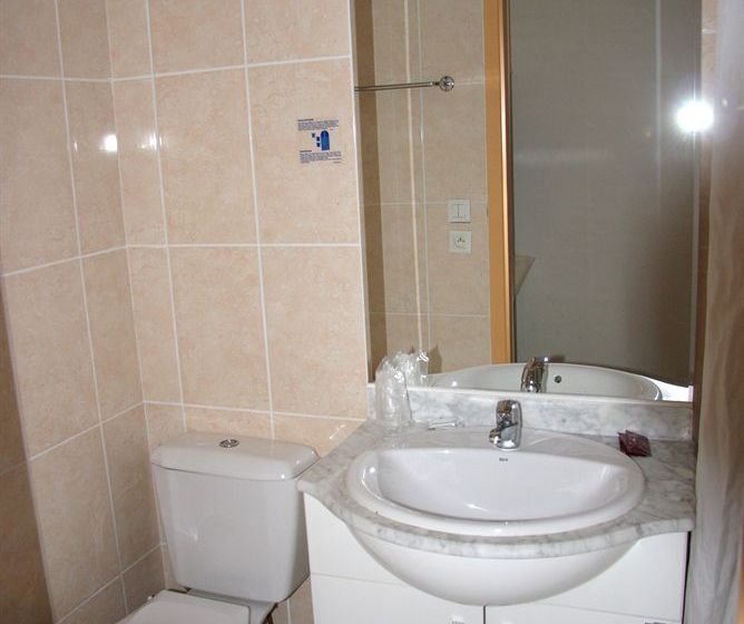 Hôtel Les Tritons  | Sete | Herault | France 6