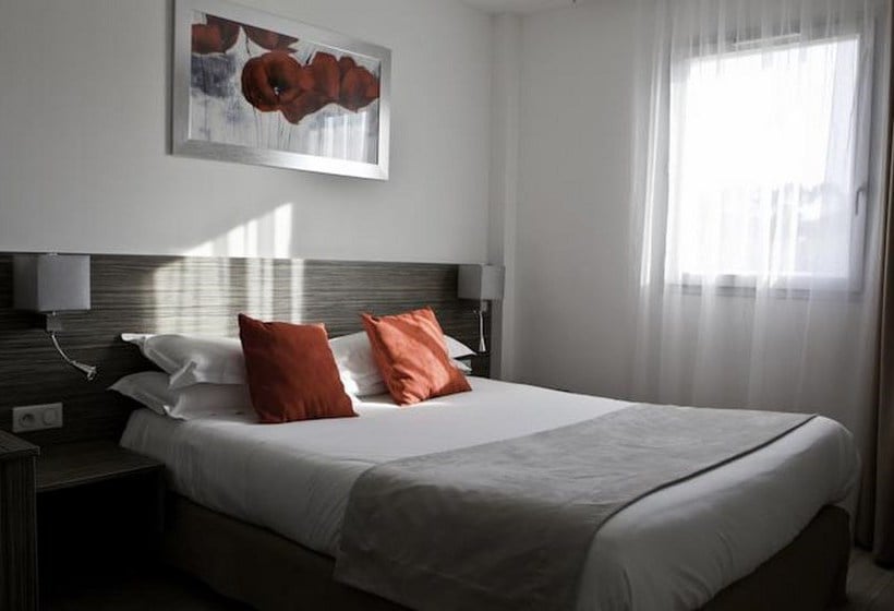 Hôtel Ibis Styles Hyeres Centre Gare  | Hyeres | Var | France