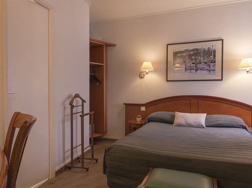 Hôtel De Geneve  | Paris | Paris | France 13