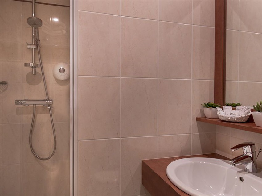 Hôtel De Geneve  | Paris | Paris | France 14