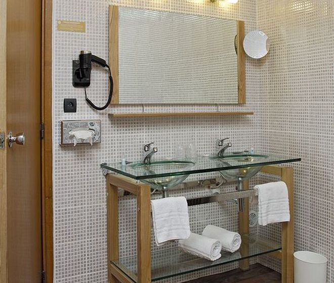 Inter-Hotel de la Tour Maje  | Rodez | Aveyron | France 15