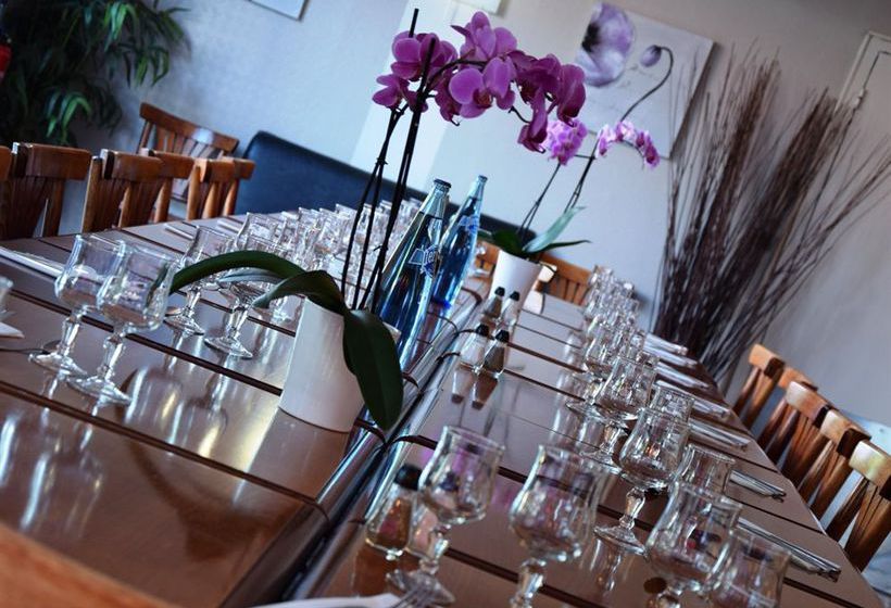 Inter-Hotel Du Phare  | Merignac | Gironde | France 6