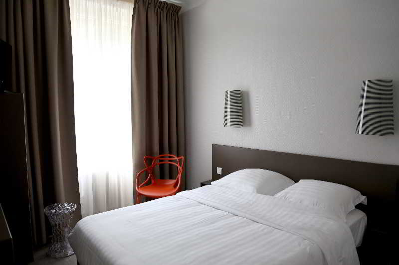 Inter-Hotel Le Sévigné  | Rennes | Ille-et-Vilaine | France 19